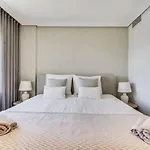 Apartment 2br With Pool And Sea View