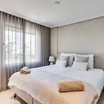Apartment 2br With Pool And Sea View *