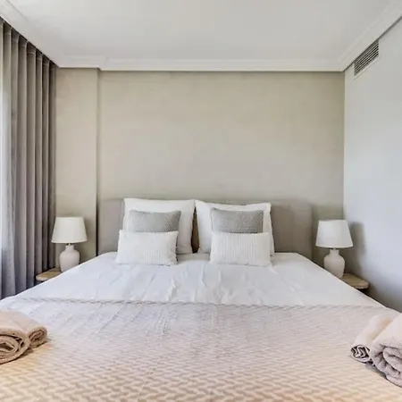 Apartament 2br With Pool And Sea View