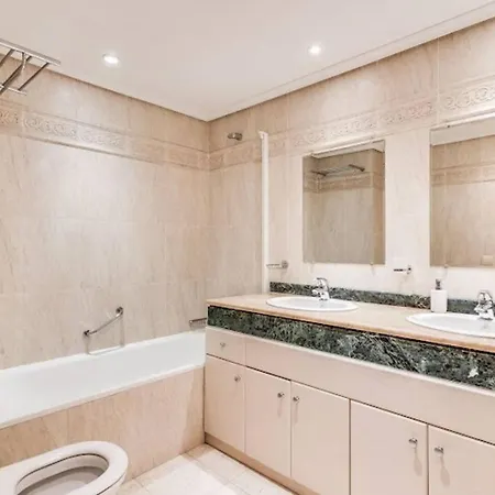 2br With Pool And Sea View Apartament Estepona