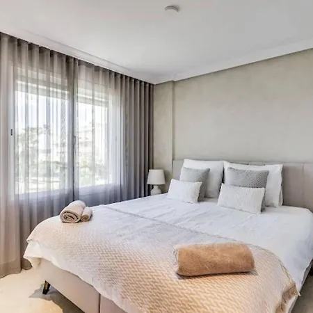 Apartament 2br With Pool And Sea View *