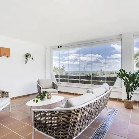 2br With Pool And Sea View Apartament Estepona
