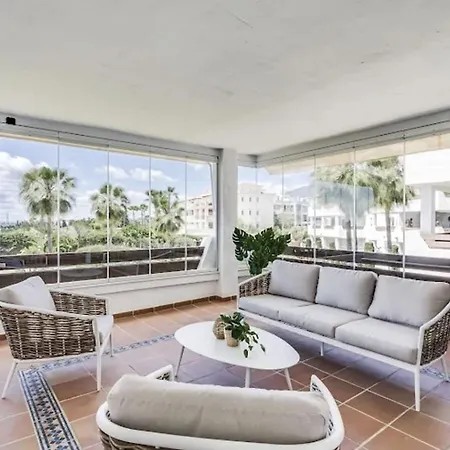 Apartament 2br With Pool And Sea View *